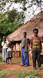 tl_files/kaffaland/regenwald/rbbmenschen.jpg tl_files/kaffaland/regenwald/rbbmenschen.jpg